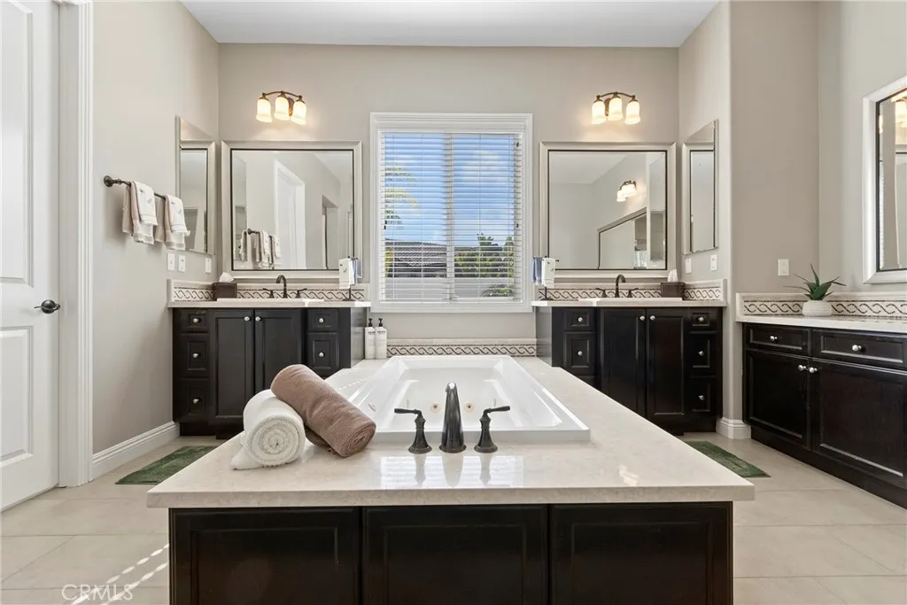 11327 Stonemont Point, San Diego, CA 92131 primary bathroom downstairs