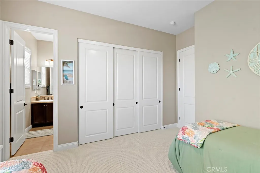 11327 Stonemont Point, San Diego, CA 92131 Downstairs en-suite bedroom #2