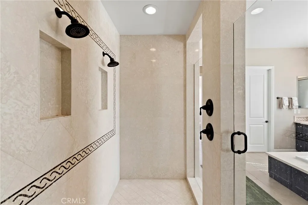 11327 Stonemont Point, San Diego, CA 92131 walk-in shower