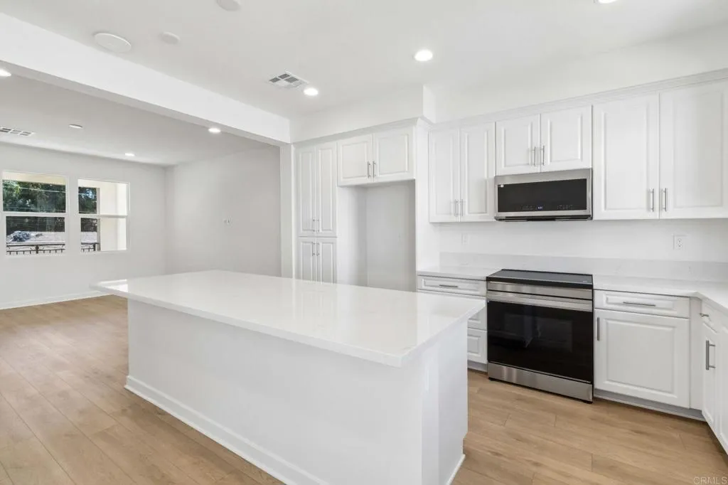 2632 Buckwheat Glen, Escondido, CA 92025 2632 Buckwheat Glen, Escondido, CA 92025