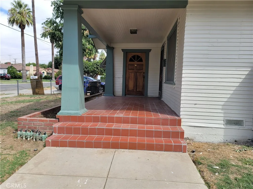 Riverside, CA 92501