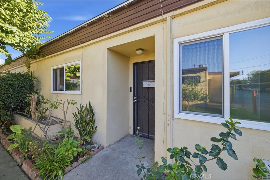 Santa Ana, CA 92703