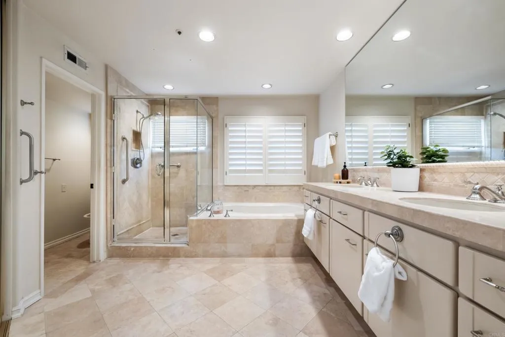 4660 Caminito San Sebastian, Del Mar, CA 92014 Primary Bath