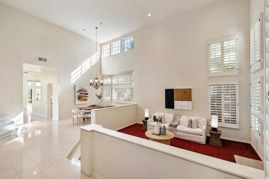 4660 Caminito San Sebastian, Del Mar, CA 92014 Living Room