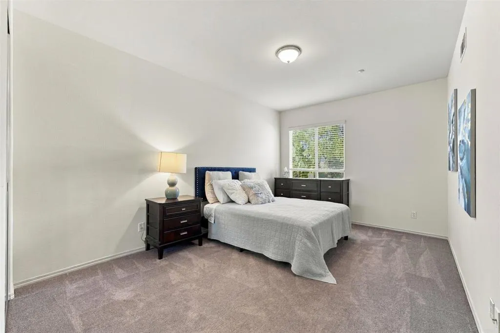 5420 Zeil Place, San Diego, CA 92105 5420 Zeil Place, San Diego, CA 92105
