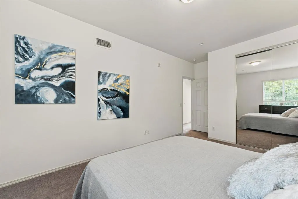 5420 Zeil Place, San Diego, CA 92105 5420 Zeil Place, San Diego, CA 92105