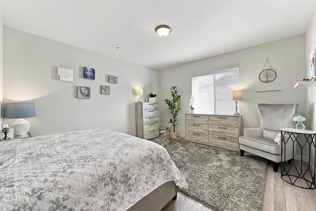 5420 Zeil Place, San Diego, CA 92105 5420 Zeil Place, San Diego, CA 92105
