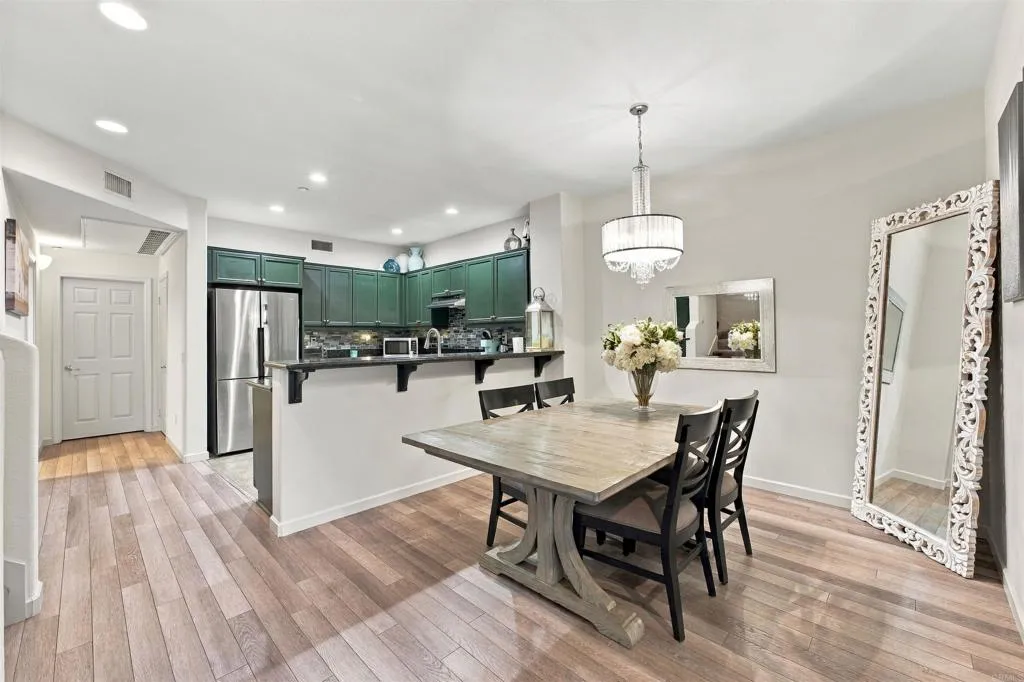 5420 Zeil Place, San Diego, CA 92105 5420 Zeil Place, San Diego, CA 92105