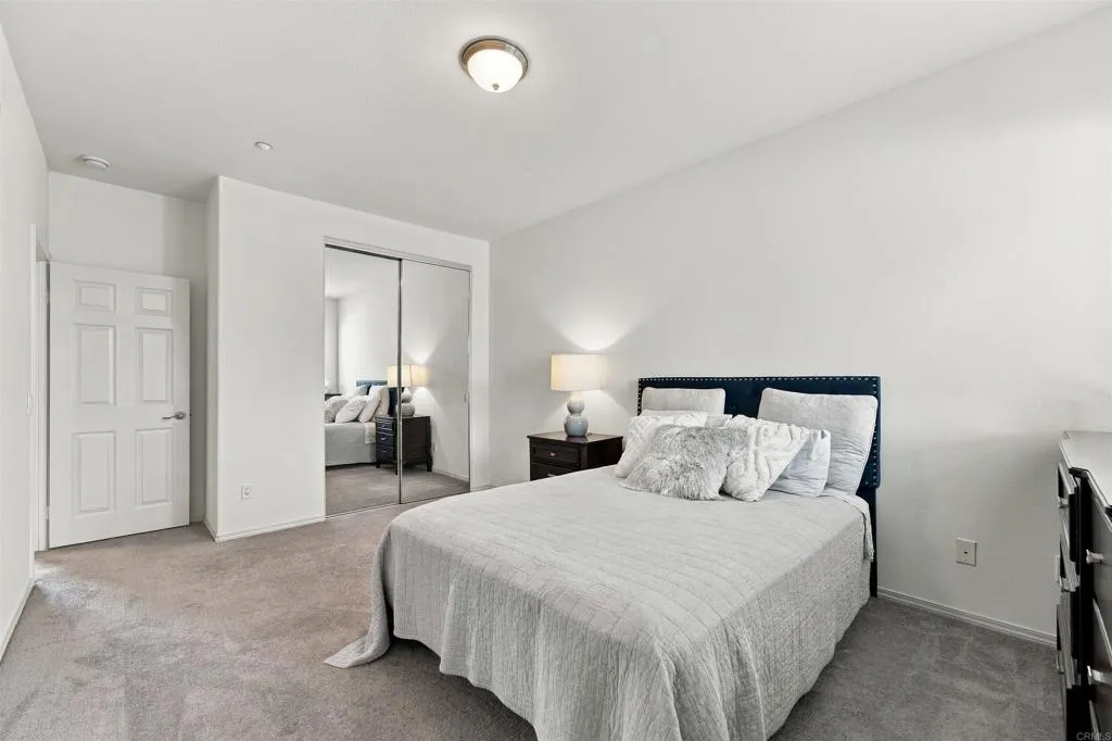 5420 Zeil Place, San Diego, CA 92105 5420 Zeil Place, San Diego, CA 92105