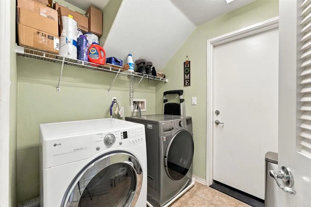 5420 Zeil Place, San Diego, CA 92105 5420 Zeil Place, San Diego, CA 92105