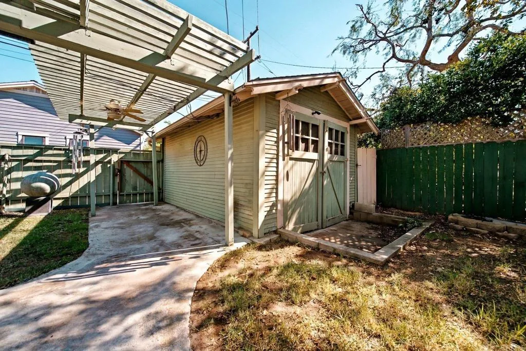 https://cdn.realtyfeed.com/cdn/127/307110446/1f5d935f9899f3078a05ab7426ee9c8d.webp
