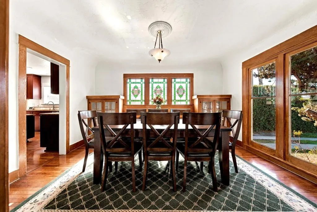 https://cdn.realtyfeed.com/cdn/127/307110446/557b0bc712f3af7bbb6eeb29c34b59ab.webp