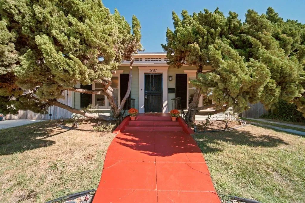 https://cdn.realtyfeed.com/cdn/127/307110446/738280cf7a82a065c750ed14876eec8e.webp