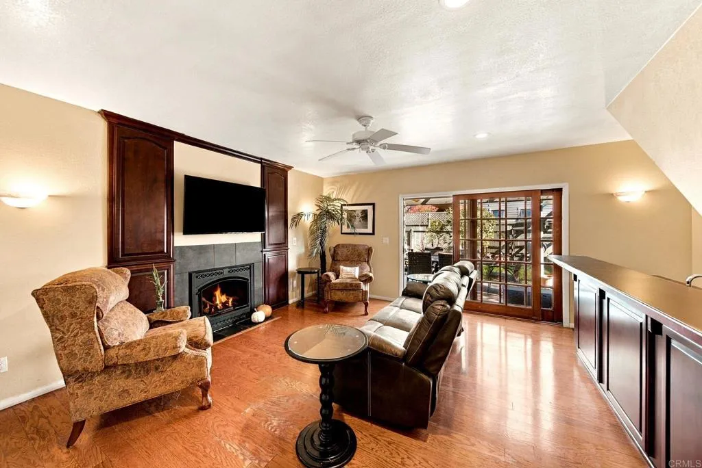 https://cdn.realtyfeed.com/cdn/127/307110446/bf853c29f985839ec84f35011178b660.webp