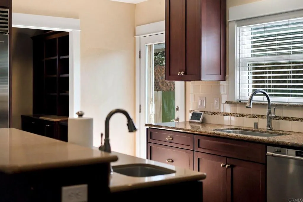 https://cdn.realtyfeed.com/cdn/127/307110446/d2139028b44fc6dd1f9b67768ebfadf8.webp