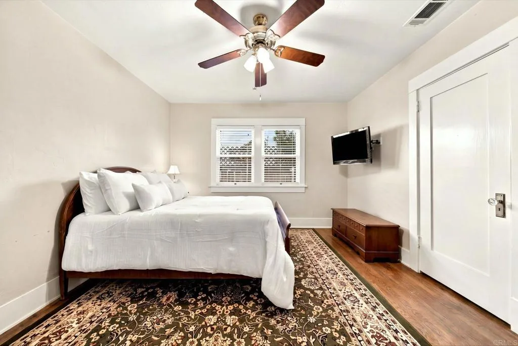 https://cdn.realtyfeed.com/cdn/127/307110446/dbeb4f74a7904da9c31592c1b6710956.webp