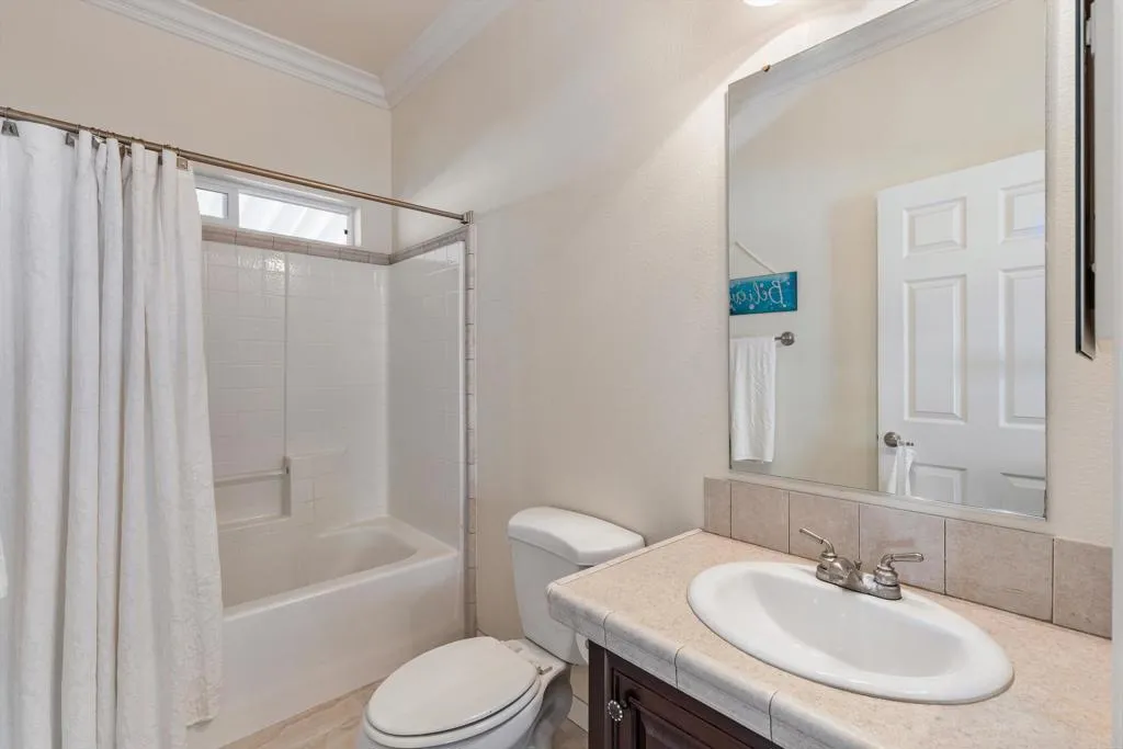 3535 Linda Vista, #6, San Marcos, CA 92078 3535 Linda Vista, #6, San Marcos, CA 92078