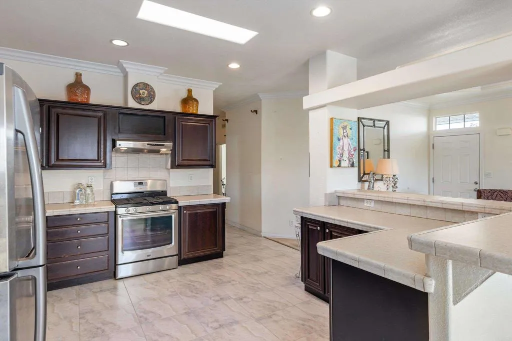 3535 Linda Vista, #6, San Marcos, CA 92078 3535 Linda Vista, #6, San Marcos, CA 92078