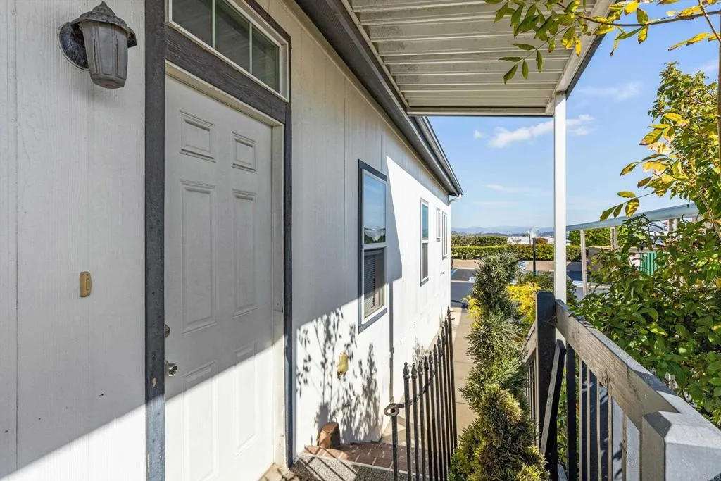 3535 Linda Vista, #6, San Marcos, CA 92078 3535 Linda Vista, #6, San Marcos, CA 92078