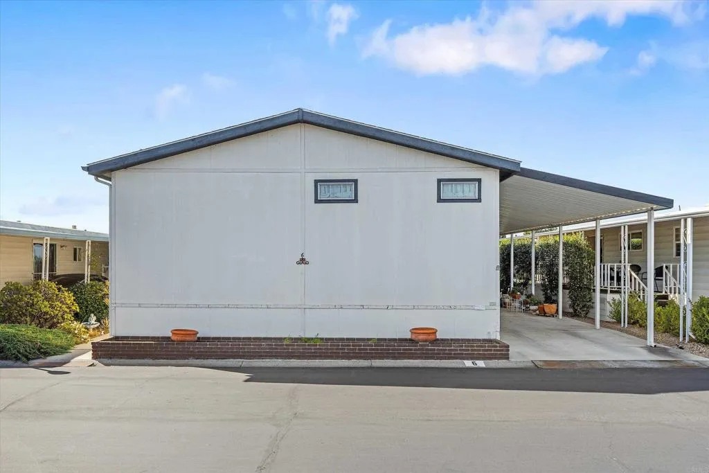3535 Linda Vista, #6, San Marcos, CA 92078 3535 Linda Vista, #6, San Marcos, CA 92078