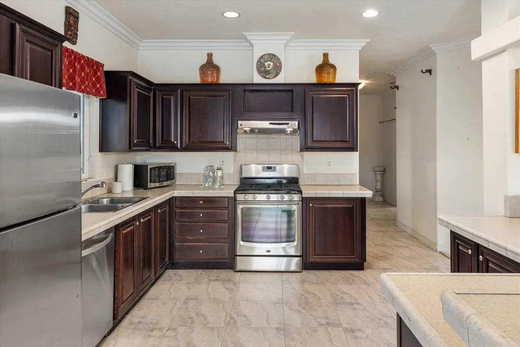 3535 Linda Vista, #6, San Marcos, CA 92078 3535 Linda Vista, #6, San Marcos, CA 92078