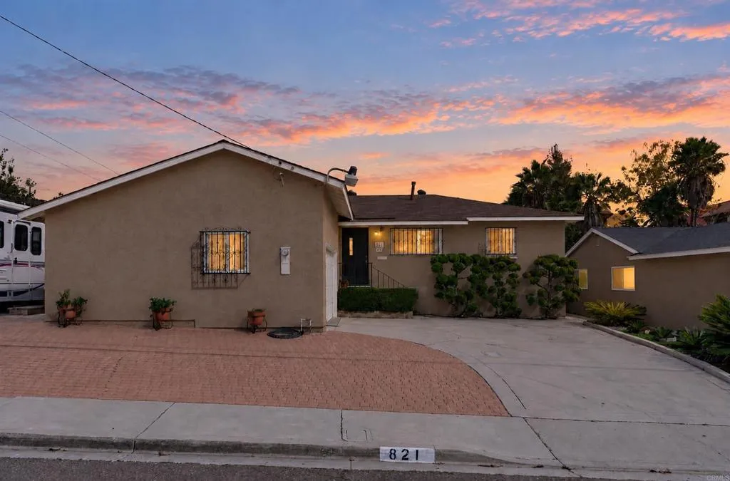 821 Angelo Drive, National City, CA 91950 821 Angelo Drive, National City, CA 91950