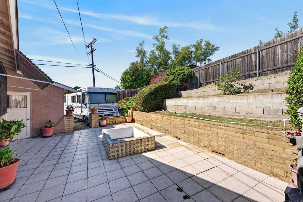 821 Angelo Drive, National City, CA 91950 821 Angelo Drive, National City, CA 91950
