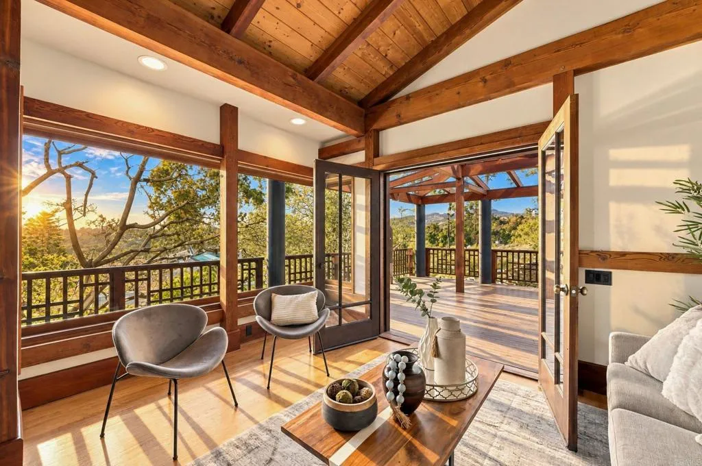 2772 Vista Del Piedra, Jamul, CA 91935 Lighting