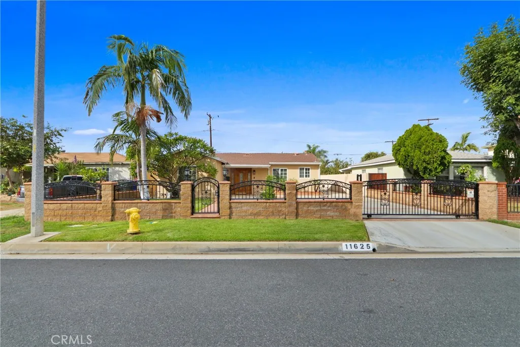 Whittier, CA 90605