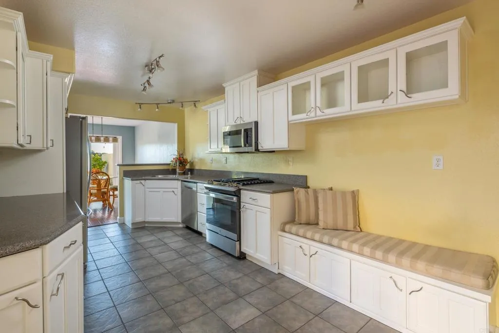 713 Concerto Glen, Escondido, CA 92025 713 Concerto Glen, Escondido, CA 92025