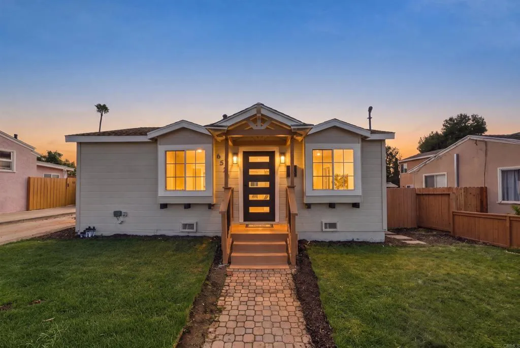 6521 Goodwin Street, San Diego, CA 92111 6521 Goodwin Street, San Diego, CA 92111