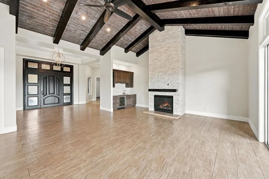 2260 Panoramic Way, Vista, CA 92084 2260 Panoramic Way, Vista, CA 92084