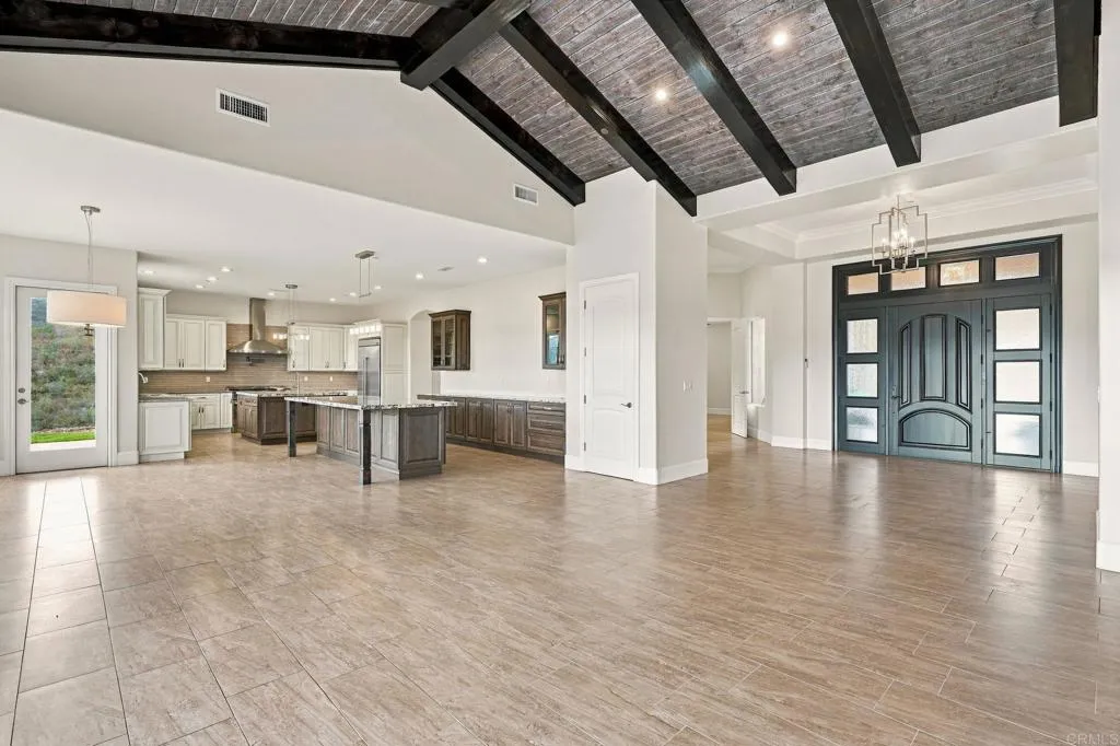 2260 Panoramic Way, Vista, CA 92084 2260 Panoramic Way, Vista, CA 92084