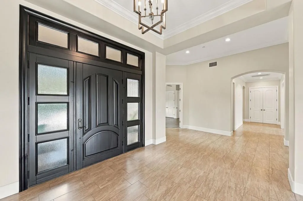 2260 Panoramic Way, Vista, CA 92084 2260 Panoramic Way, Vista, CA 92084