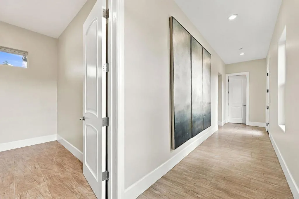 2260 Panoramic Way, Vista, CA 92084 2260 Panoramic Way, Vista, CA 92084