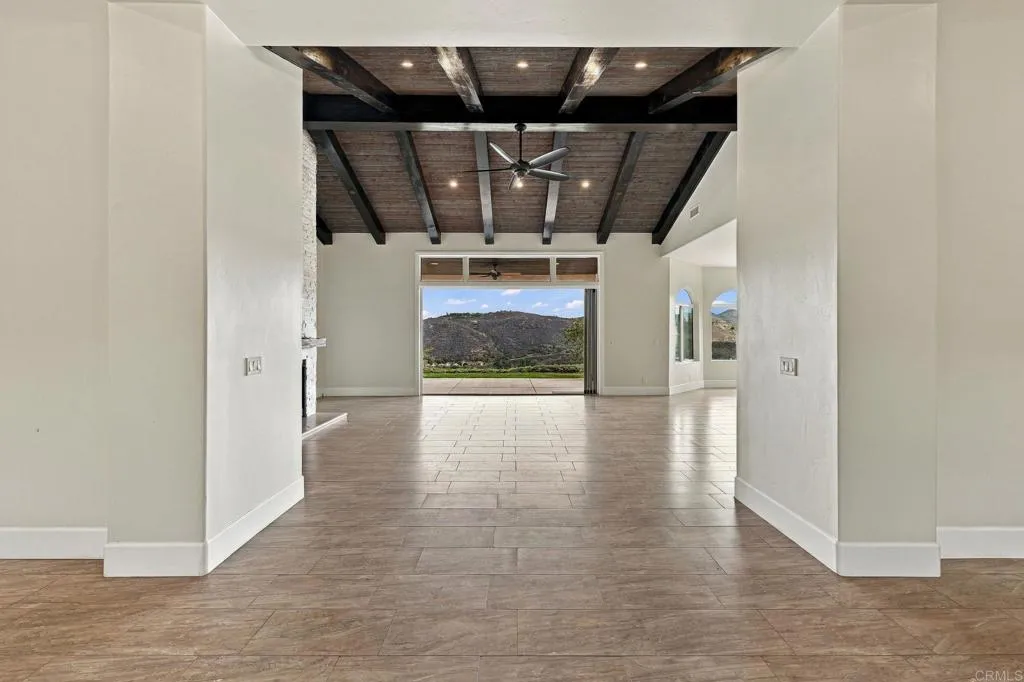 2260 Panoramic Way, Vista, CA 92084 2260 Panoramic Way, Vista, CA 92084