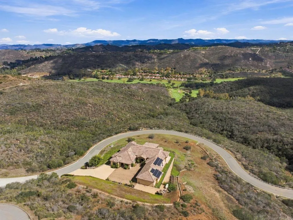 2260 Panoramic Way, Vista, CA 92084 2260 Panoramic Way, Vista, CA 92084