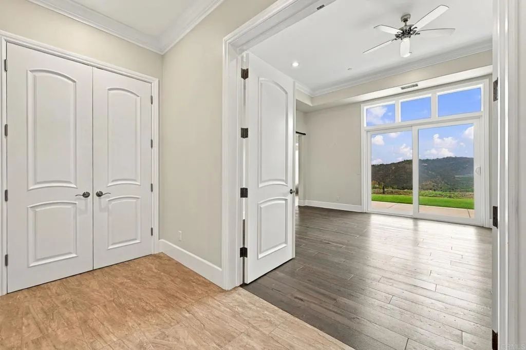 2260 Panoramic Way, Vista, CA 92084 2260 Panoramic Way, Vista, CA 92084