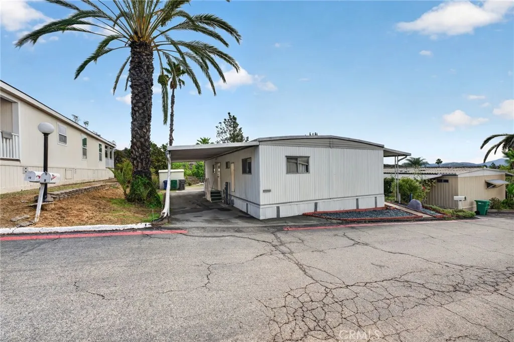 https://cdn.realtyfeed.com/cdn/127/307110787/2de6b0d455a637c83031bb20784b3c3c.webp