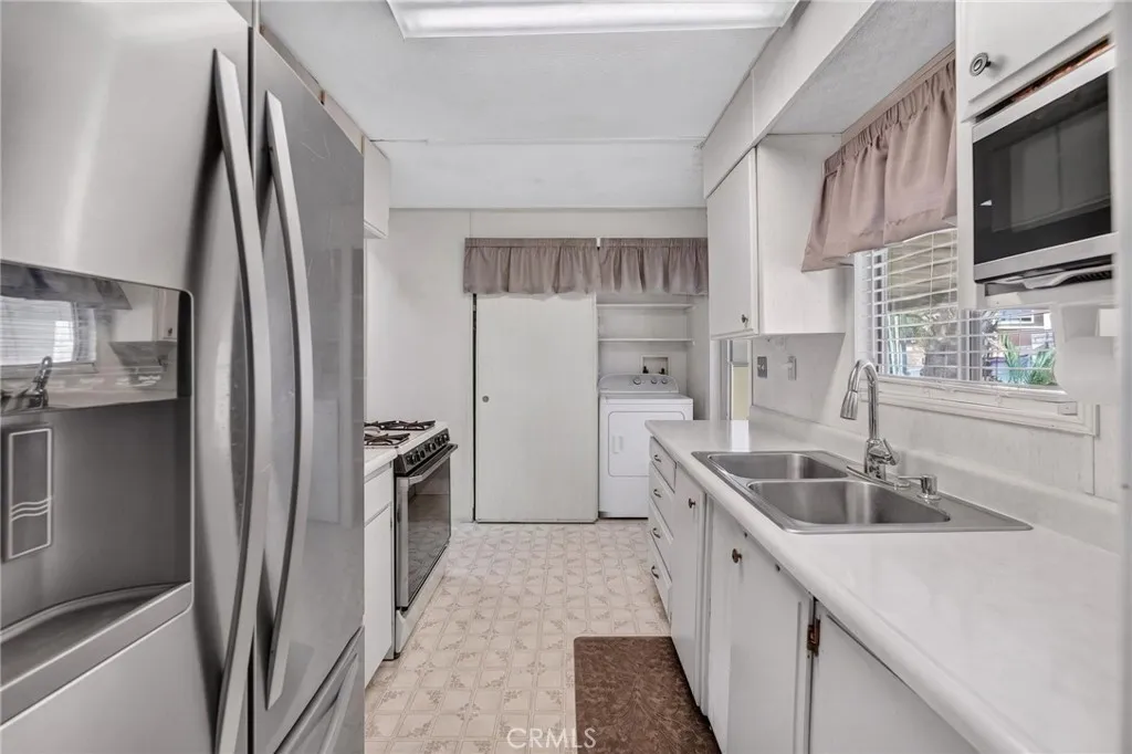 https://cdn.realtyfeed.com/cdn/127/307110787/e1ed05d49826ae9f402c7b1b9a0f956f.webp