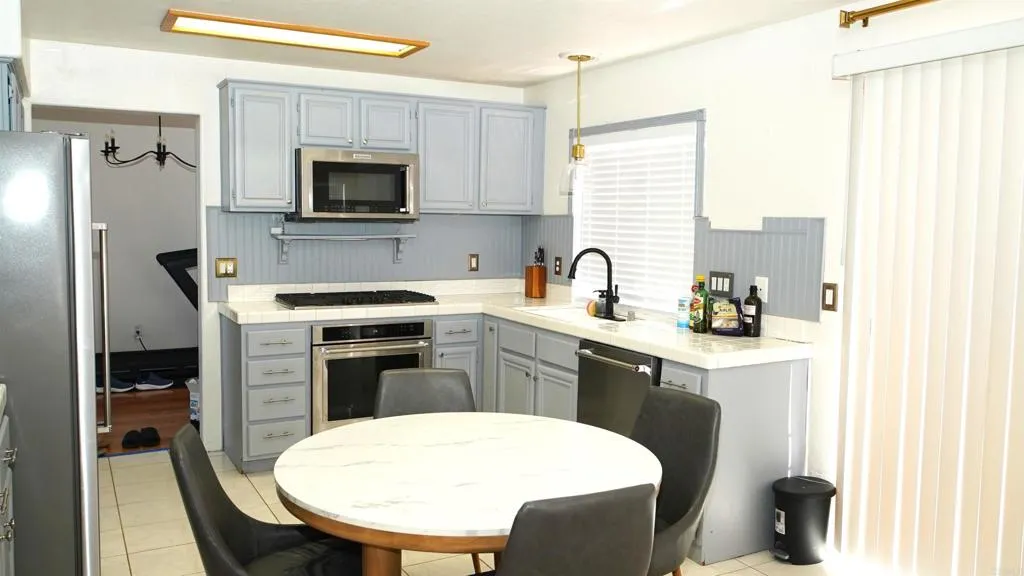 3325 Ricewood Drive, Oceanside, CA 92058 3325 Ricewood Drive, Oceanside, CA 92058