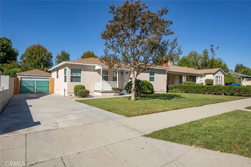 Valley Glen, CA 91406