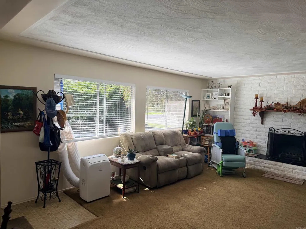 2016 Avenida Del Diablo, Escondido, CA 92029 2016 Avenida Del Diablo, Escondido, CA 92029
