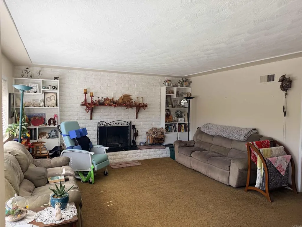 2016 Avenida Del Diablo, Escondido, CA 92029 2016 Avenida Del Diablo, Escondido, CA 92029