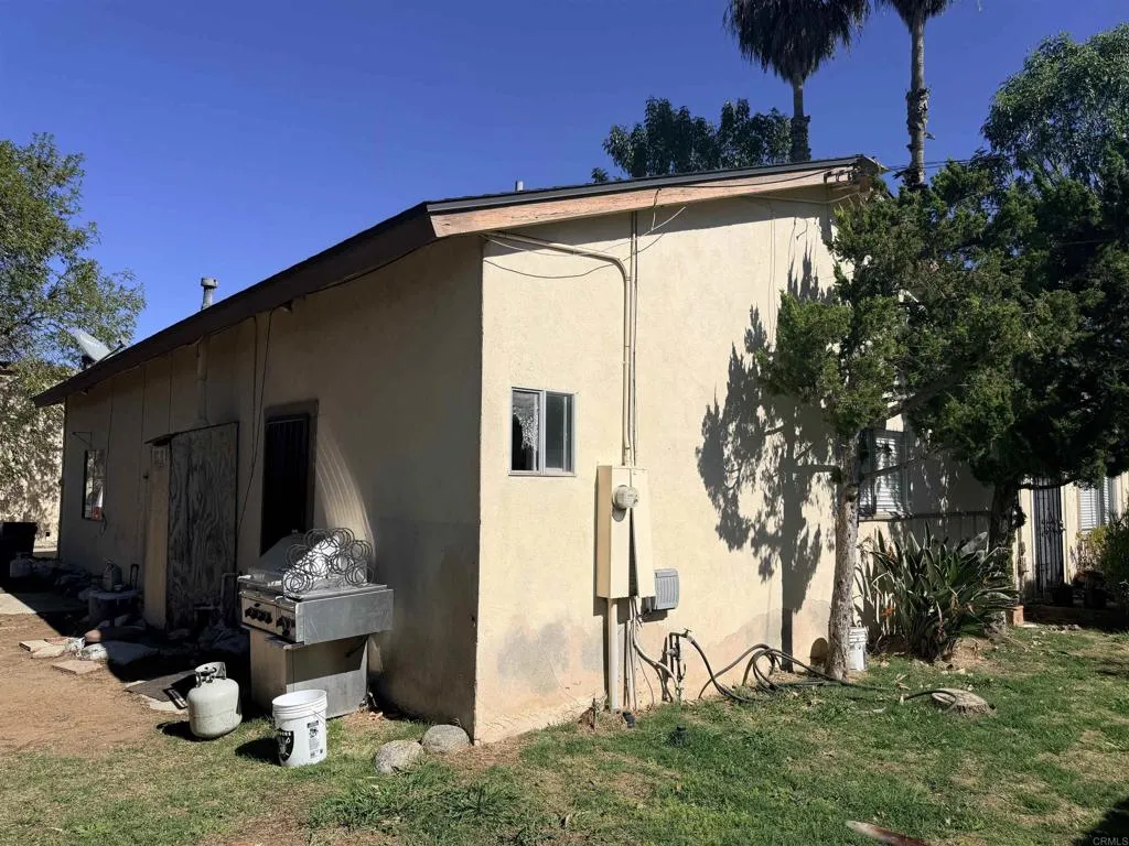 2016 Avenida Del Diablo, Escondido, CA 92029 2016 Avenida Del Diablo, Escondido, CA 92029
