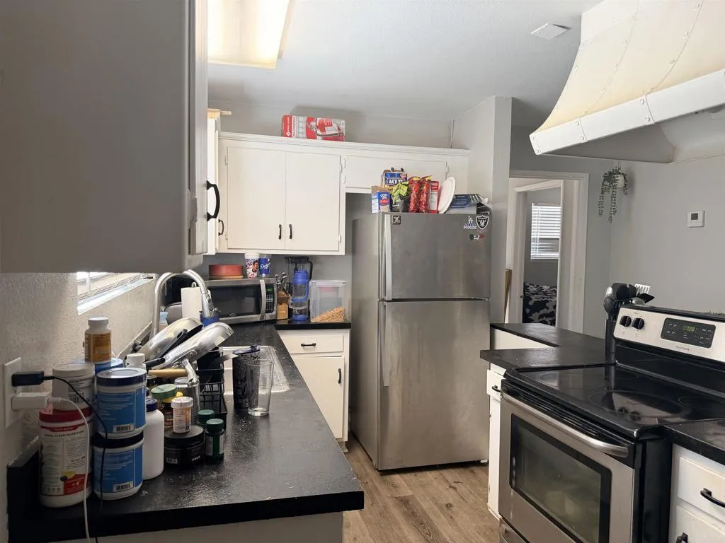 2016 Avenida Del Diablo, Escondido, CA 92029 2016 Avenida Del Diablo, Escondido, CA 92029