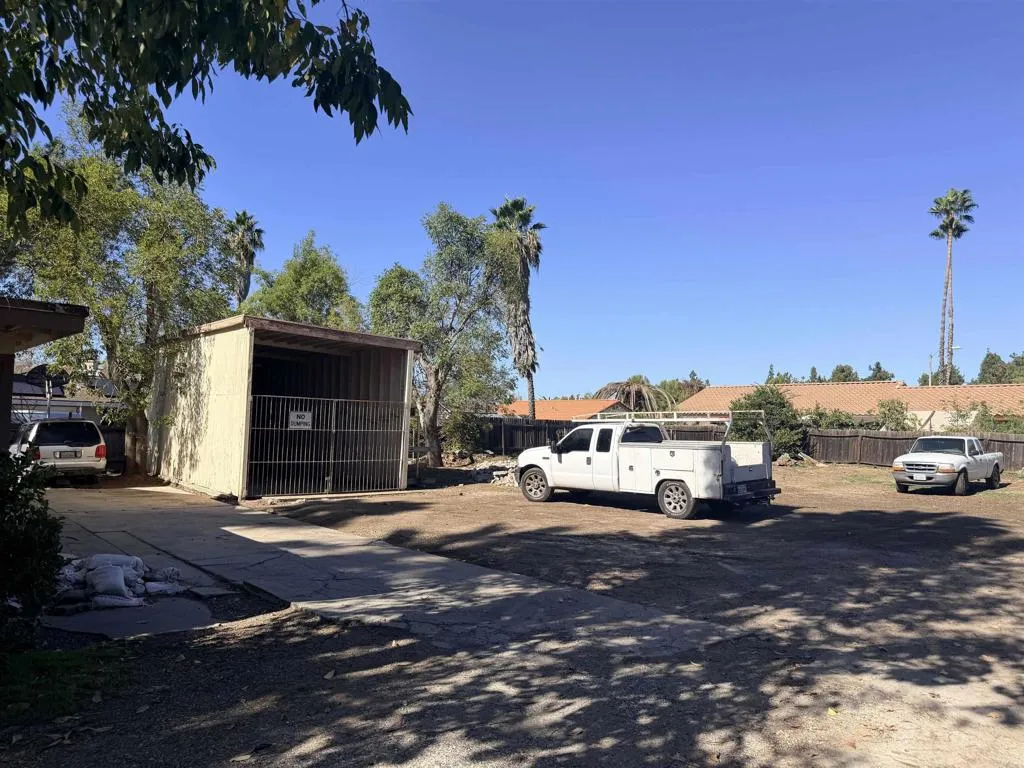 2016 Avenida Del Diablo, Escondido, CA 92029 2016 Avenida Del Diablo, Escondido, CA 92029