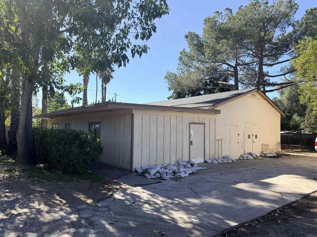 2016 Avenida Del Diablo, Escondido, CA 92029 2016 Avenida Del Diablo, Escondido, CA 92029