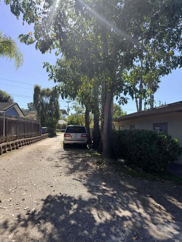 2016 Avenida Del Diablo, Escondido, CA 92029 2016 Avenida Del Diablo, Escondido, CA 92029