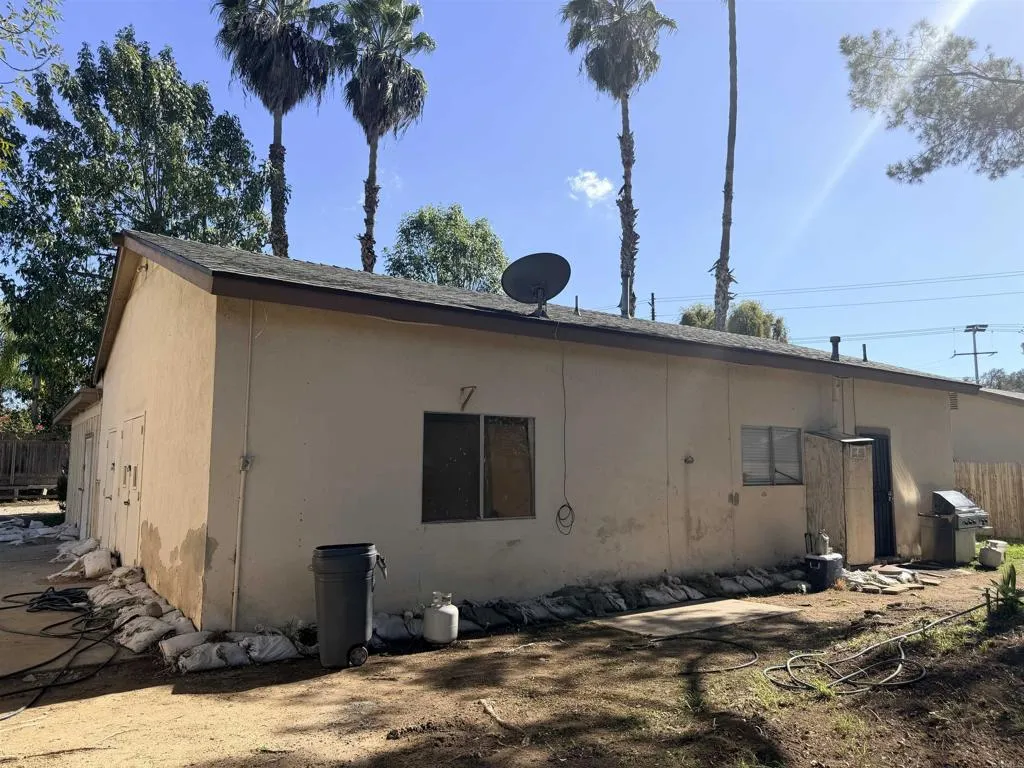 2016 Avenida Del Diablo, Escondido, CA 92029 2016 Avenida Del Diablo, Escondido, CA 92029